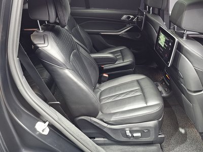 2021 BMW X7 thumbnail 16