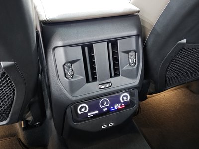 2025 BMW X3 thumbnail 33