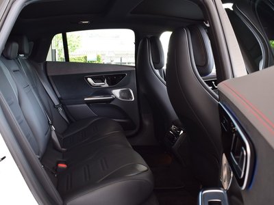 MERCEDES-BENZ EQE AMG - 3