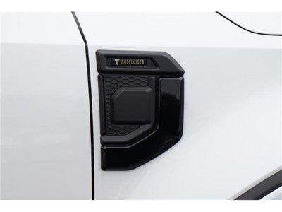 TOYOTA LAND CRUISER 250 - 7