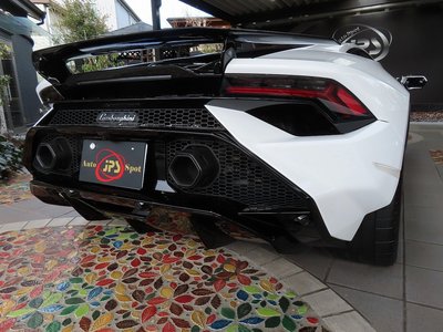 LAMBORGHINI HURACAN - 2