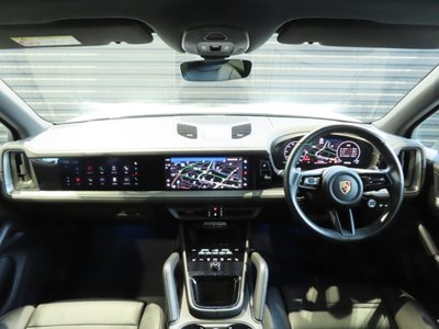 PORSCHE CAYENNE - 10