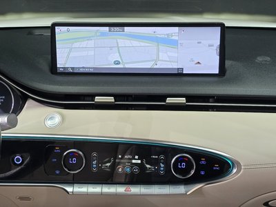 2021 Genesis GV70 — миниатюра 24
