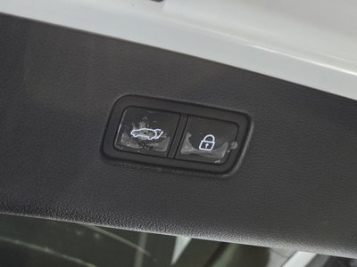 2021 Genesis GV70 — миниатюра 30