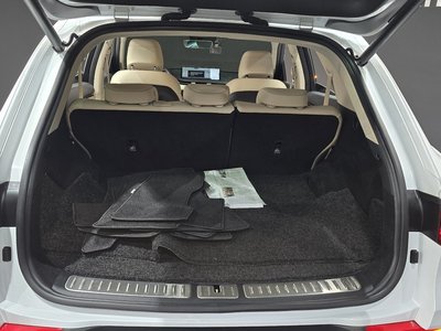 2021 Genesis GV70 — миниатюра 29