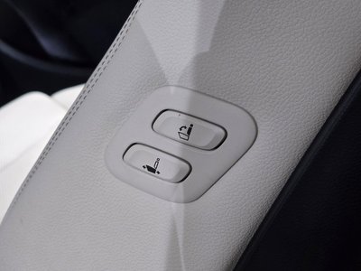 2021 Genesis GV70 — миниатюра 27