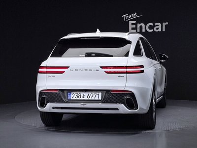 2021 Genesis GV70 photo 3