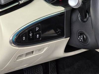 2021 Genesis GV70 — миниатюра 19