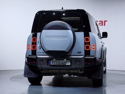 LAND ROVER DEFENDER - 3