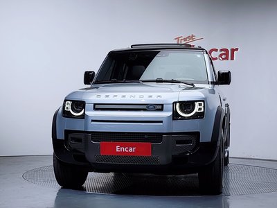 LAND ROVER DEFENDER - 2