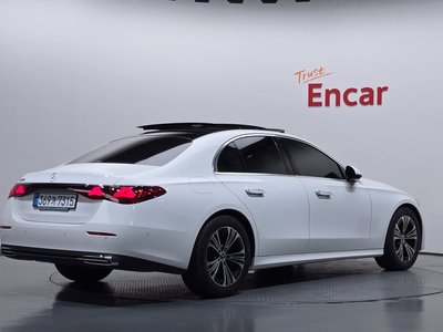 2025 Mercedes-BENZ E-CLASS 照片 4