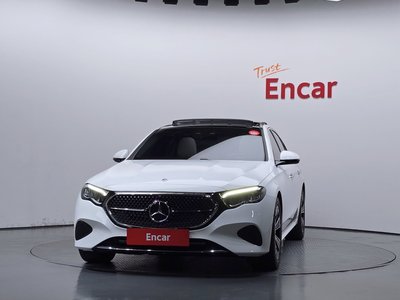 2025 Mercedes-BENZ E-CLASS 照片 2
