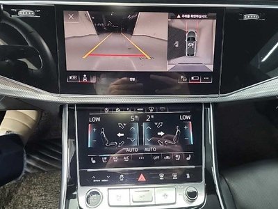 AUDI Q8 - 10