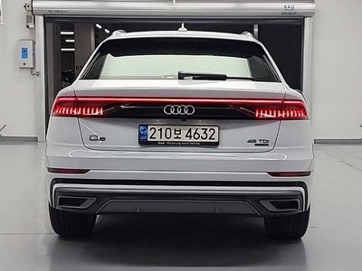 AUDI Q8 - 2