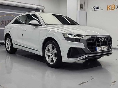 AUDI Q8 - 3