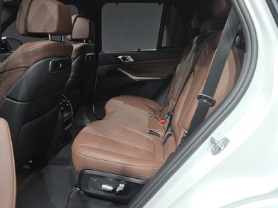 2024 BMW X5 缩略图 18