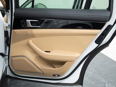 صورة مصغرة 43 لـ 2018 Porsche PANAMERA