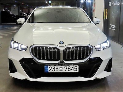 BMW 5 SERIES - 4