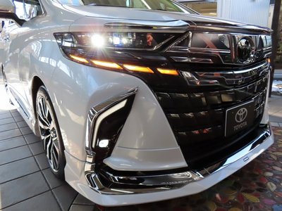 TOYOTA ALPHARD - 9