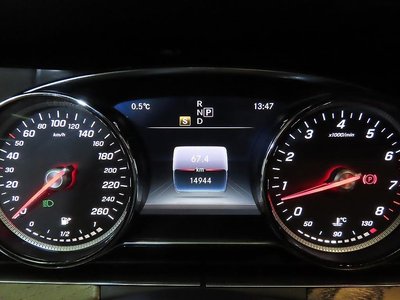 MERCEDES-BENZ E-CLASS - 8