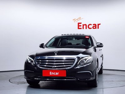 MERCEDES-BENZ E-CLASS - 2