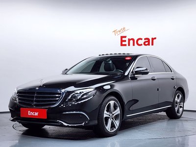 MERCEDES-BENZ E-CLASS - 1