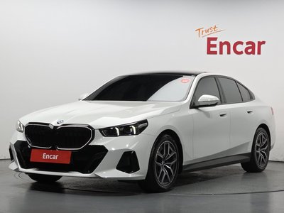 BMW 5 SERIES - 1