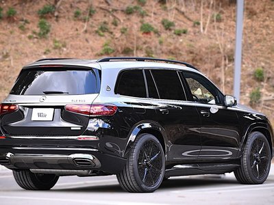 MERCEDES-BENZ GLS - 6