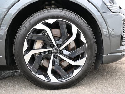 صورة 7 لـ 2024 AUDI Q8 SPORTBACK E-TRON