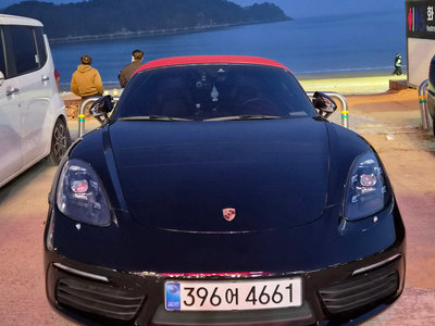 2017 Porsche 718 照片 2