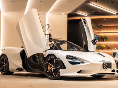 MCLAREN 750S SPIDER