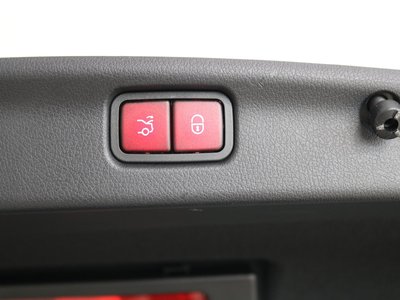2023 Mercedes-BENZ C-CLASS AMG — миниатюра 24
