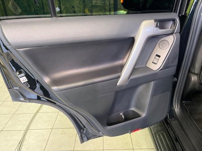2021 Toyota LAND CRUISER PRADO — миниатюра 30