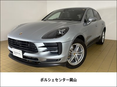 PORSCHE MACAN - 1