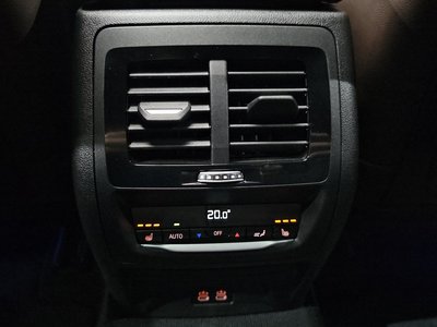 2025 BMW X4 thumbnail 27