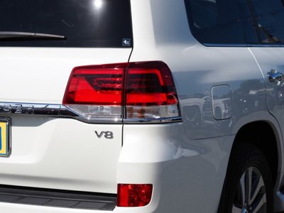 2021 Toyota LAND CRUISER 200 thumbnail 65
