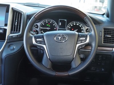2021 Toyota LAND CRUISER 200 thumbnail 36