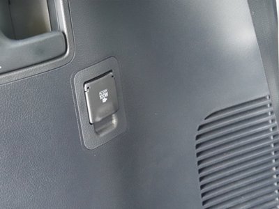 2021 Toyota LAND CRUISER 200 thumbnail 35