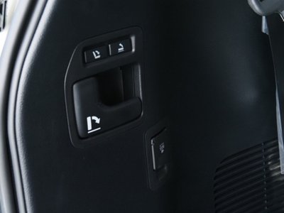 2021 Toyota LAND CRUISER 200 thumbnail 34