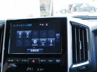 2021 Toyota LAND CRUISER 200 thumbnail 39
