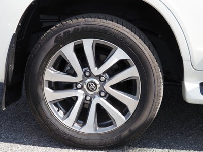 2021 Toyota LAND CRUISER 200 thumbnail 18