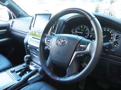 2021 Toyota LAND CRUISER 200 thumbnail 54
