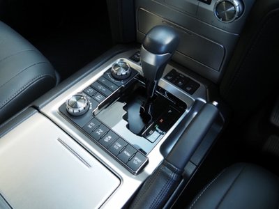 2021 Toyota LAND CRUISER 200 thumbnail 48