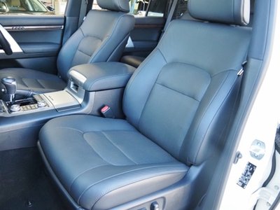 2021 Toyota LAND CRUISER 200 thumbnail 24