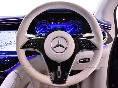 MERCEDES-BENZ EQS - 7