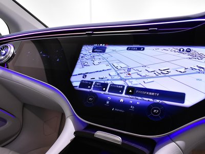 MERCEDES-BENZ EQS - 9