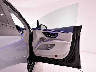 MERCEDES-BENZ EQS - 5