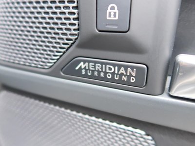 LAND ROVER DEFENDER - 9