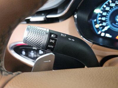 2022 Genesis GV70 — миниатюра 29
