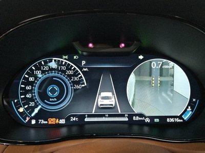 2022 Genesis GV70 — миниатюра 11